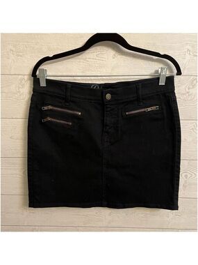 The Diva Women’s Black Denim Mini Skirt Size 8